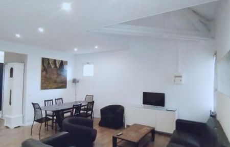 Maison d artistes114 Ennery - Val d'Oise - S&eacute;jour, salle &agrave; manger vue de l'entr&eacute;e tv &eacute;cran plat