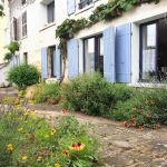 Le g&icirc;te au rez-de-chauss&eacute;e de la maison des propri&eacute;taires. 